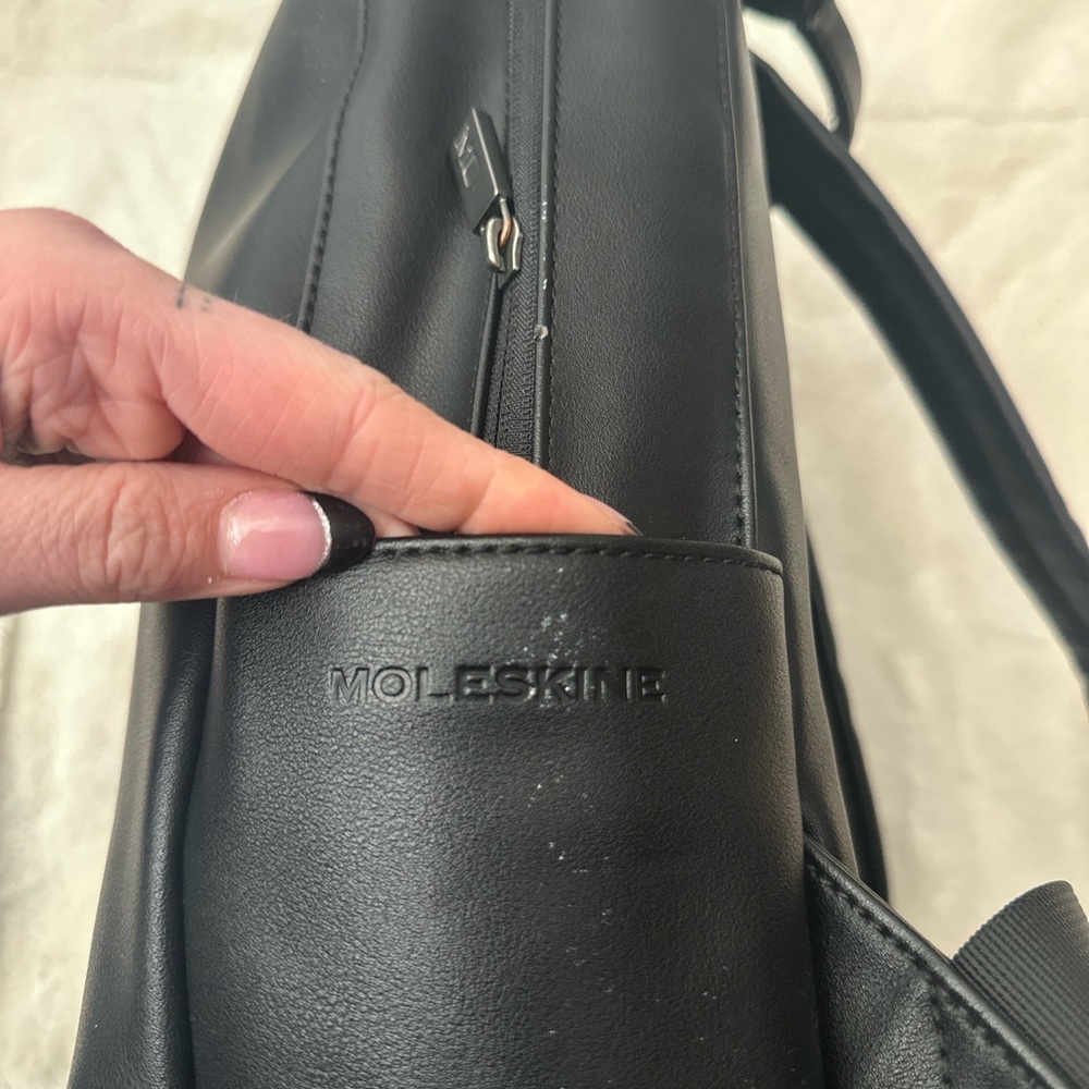 Moleskin black classic backpack - Picture 3 of 8